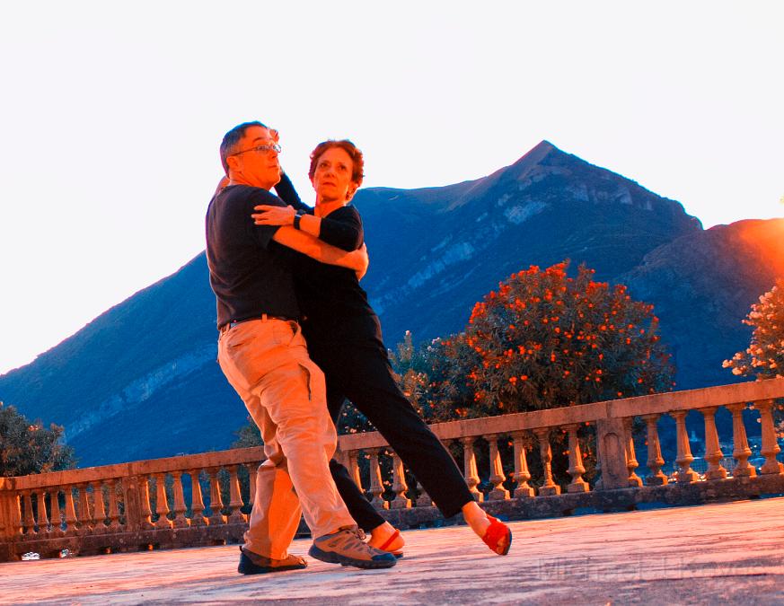 IMG_2489 copy.jpg - Selfie Tango in Bellagio,